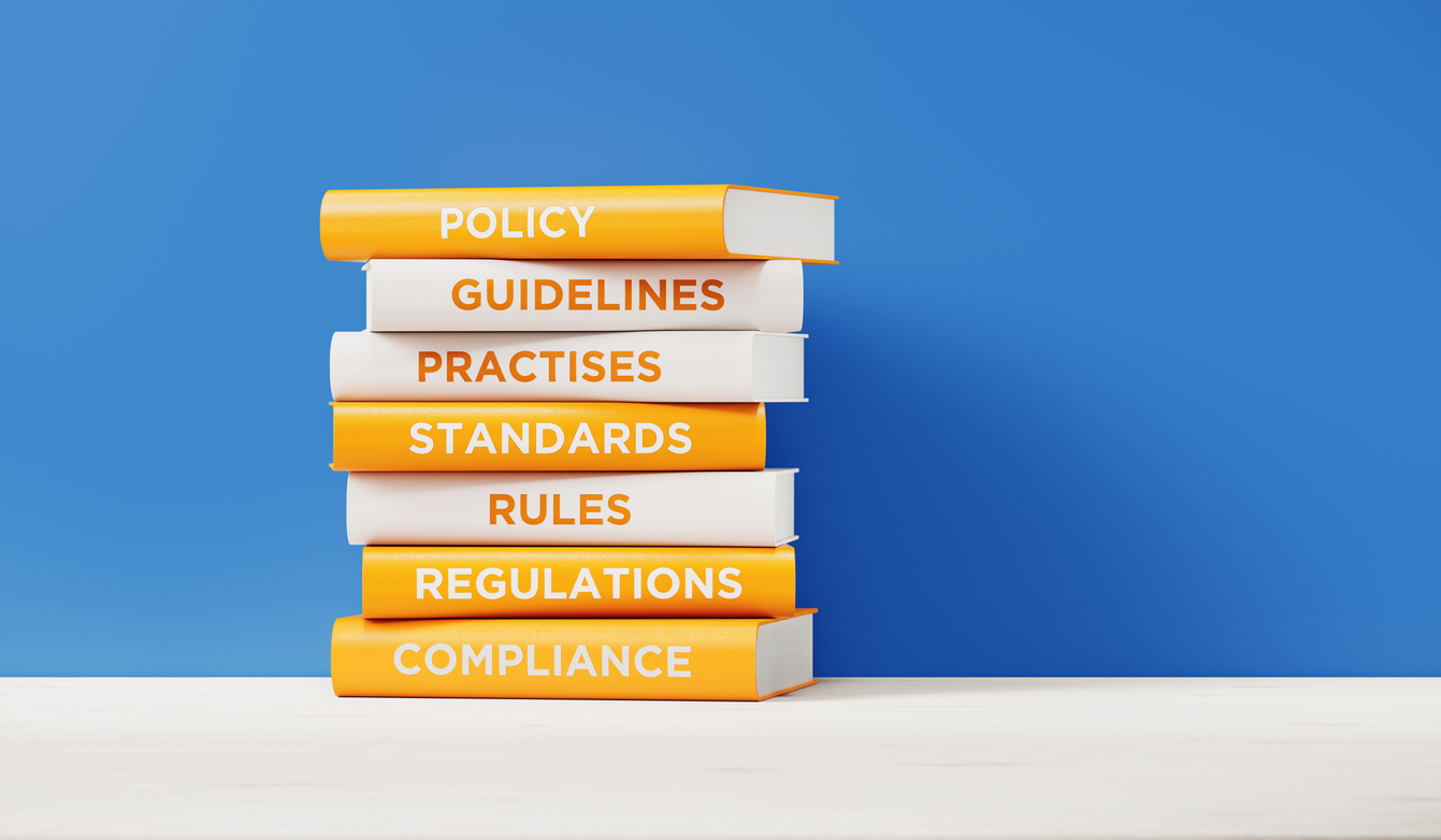 Between Files and Formalities: How Court Staff Shape One's Litigation Journey